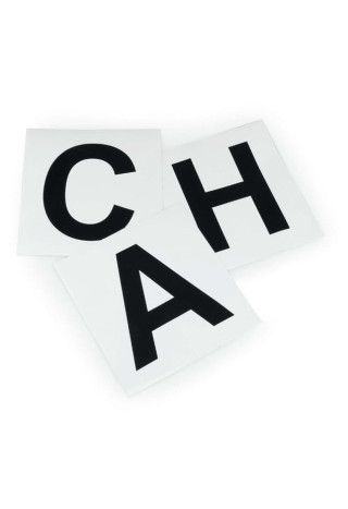 Litery na czworobok SHIRES naklejane