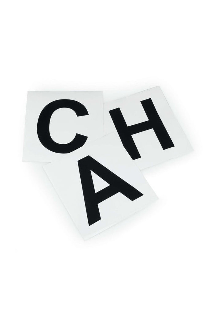 Litery na czworobok SHIRES naklejane