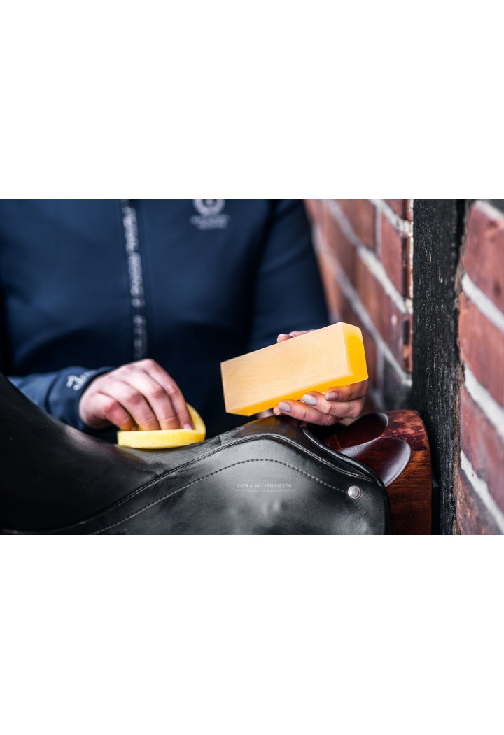 Mydło do skór B&E Sattelseife w kostce 250g