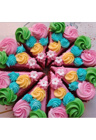 Tort PAKA DLA RUMAKA tęczowy porcja